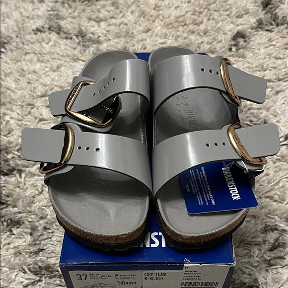 Birkenstock Arizona big buckle sandal. High-shine stone coin. New. Size 37.